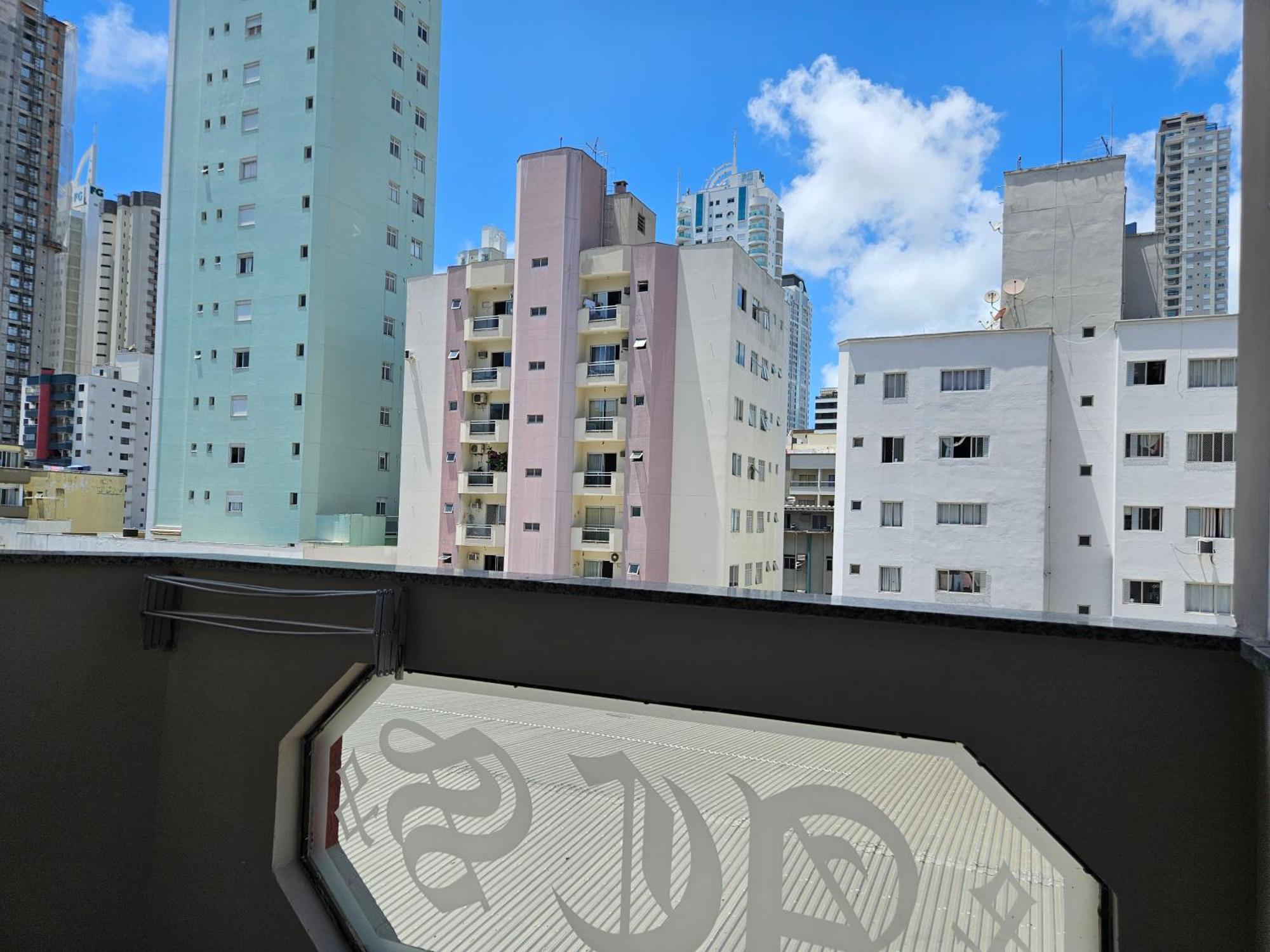 2 Quartos A 200Mts Praia Central, Garagem, Churrasqueira, Wi-Fi 90 Mbps, Pet Friendly Balneário Camboriú Extérieur photo